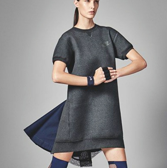 nike sacai dress